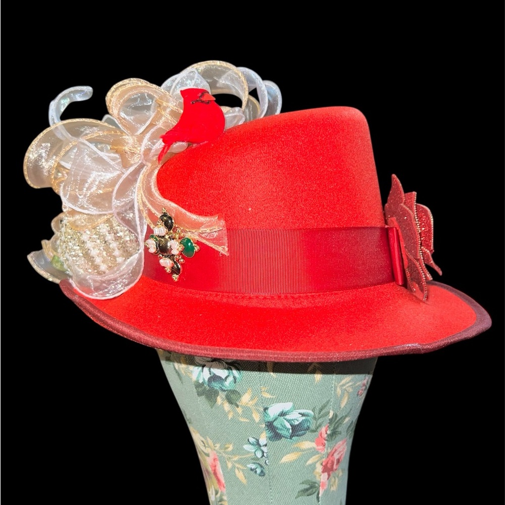 Home Decor/Holiday hat
Red Slanted Asymmetric Top Hat